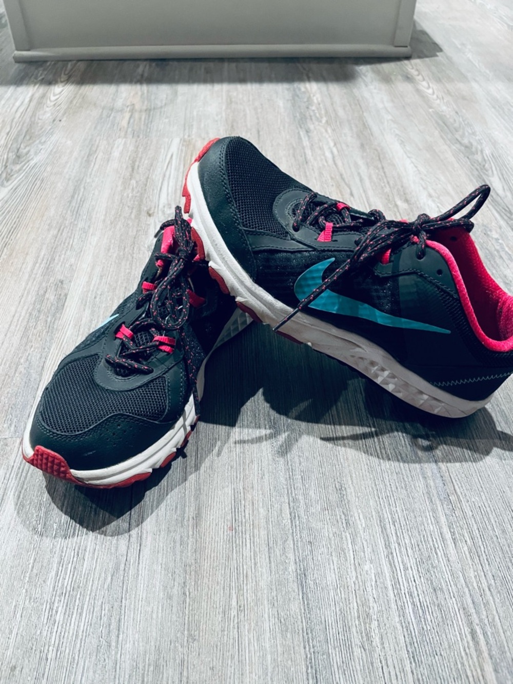 Nike Wild Trail Sneaker - Black & Pink - Picture 2 of 8